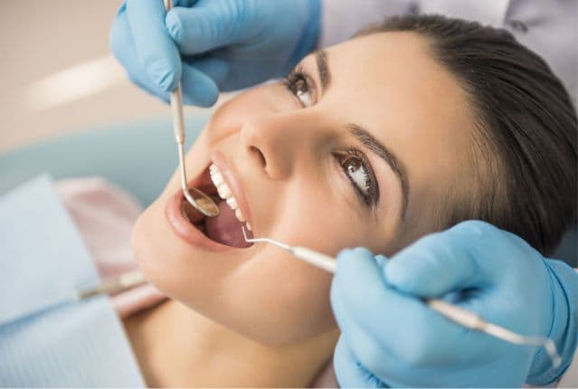 Les meilleurs dentistes spécialisés en esthétique dentaire à Toulouse et Montpellier : Le guide de l'excellence du sourire en 2026